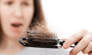 5 Reasons That Cause Hair Fall Problems In Women